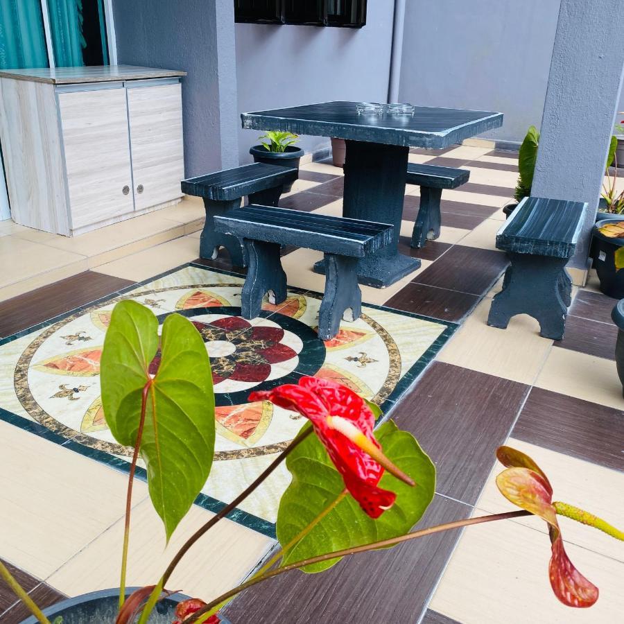 100 Oastel Coliving Hotell Tanah Rata Eksteriør bilde